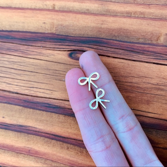 BOWKNOT GOLD Stainless  Steel Stud Earrings with Gift Bag - Picture 3 of 4